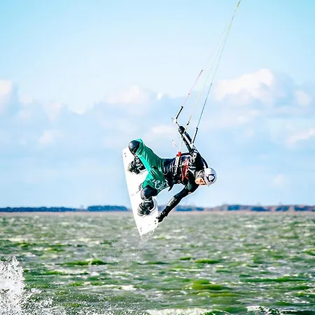 Lamprieger, Parter 비에크